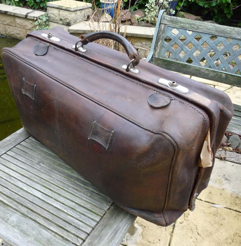 R403 Ledertasche/Koffer von malleencoin