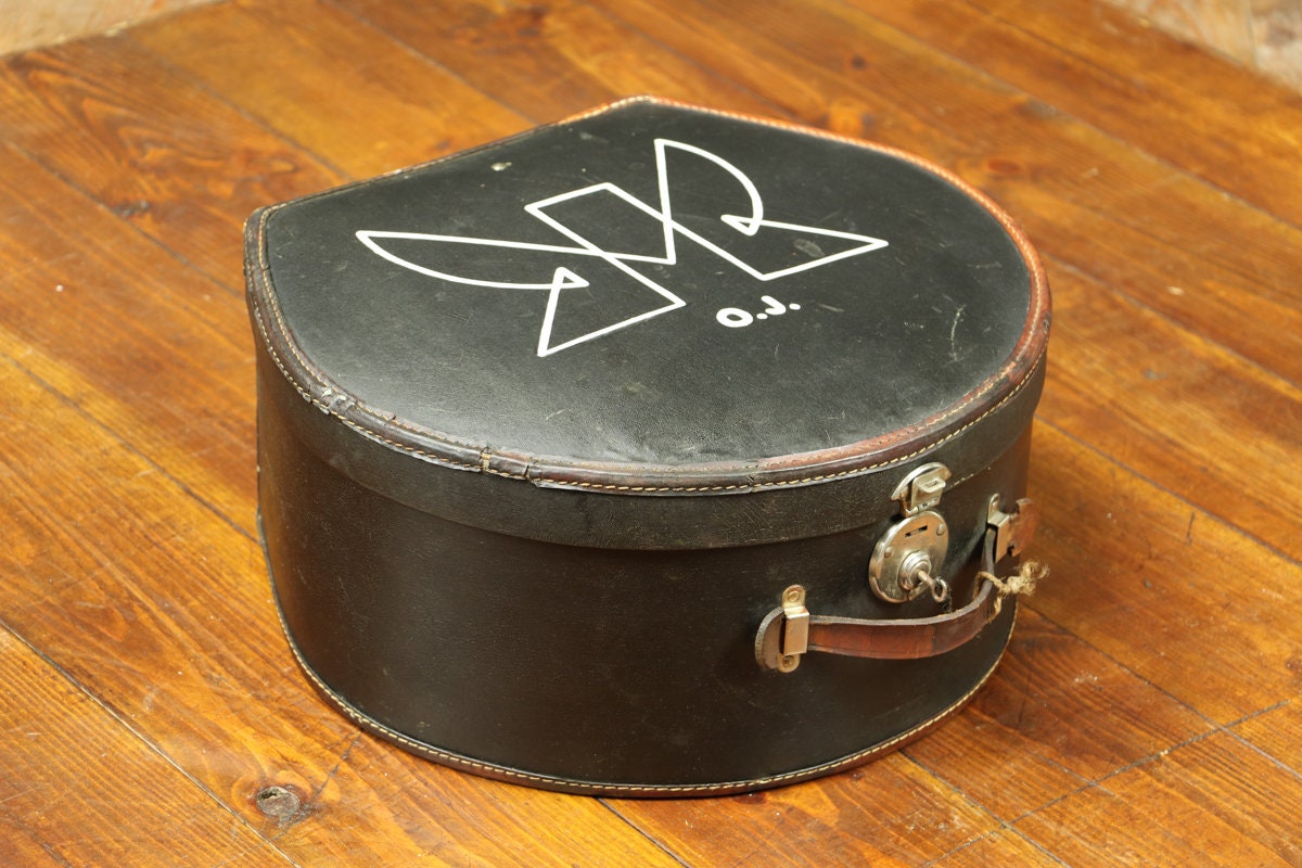 stamm-Leder - Canvas Hut Und Schlüssel von malleencoin