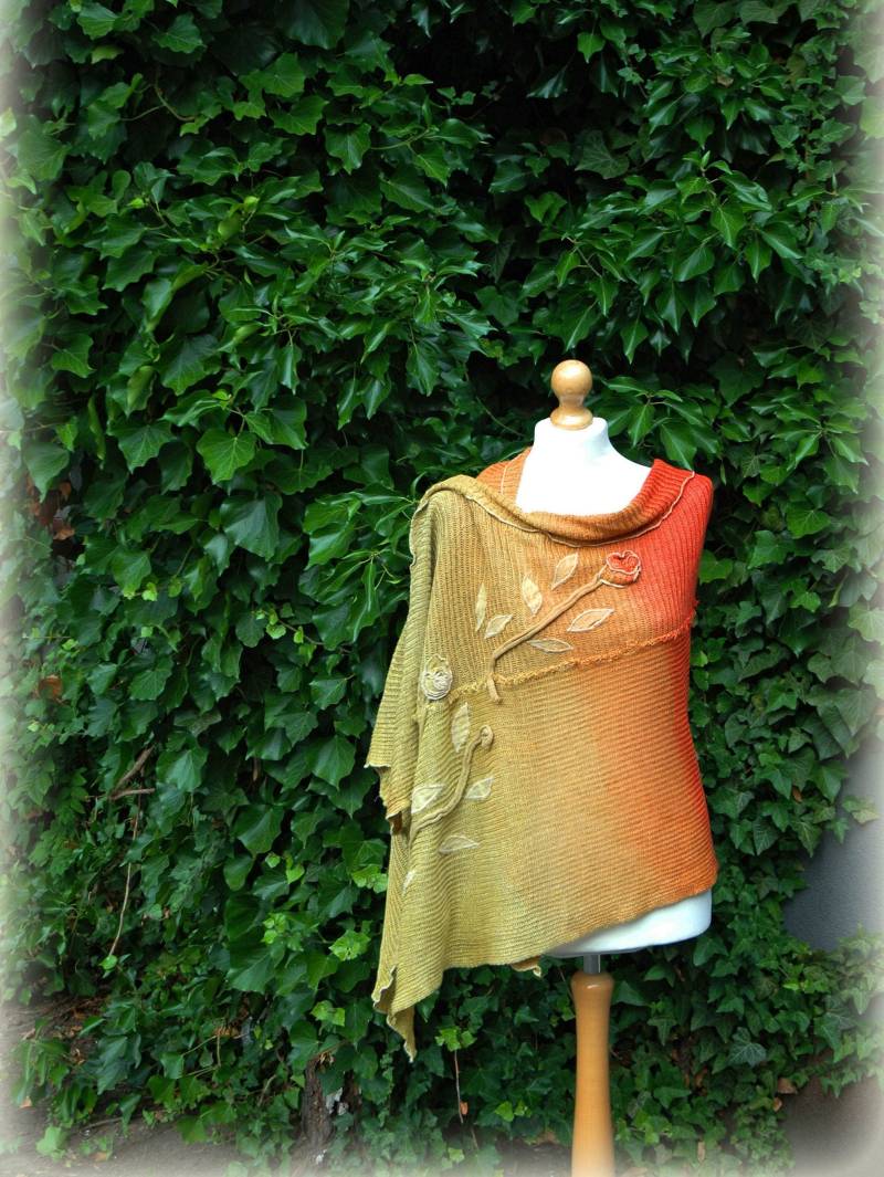 Handgefärbter Leinen Poncho Orange Grüner Gestrickter Wickelpullover von malowanelnem