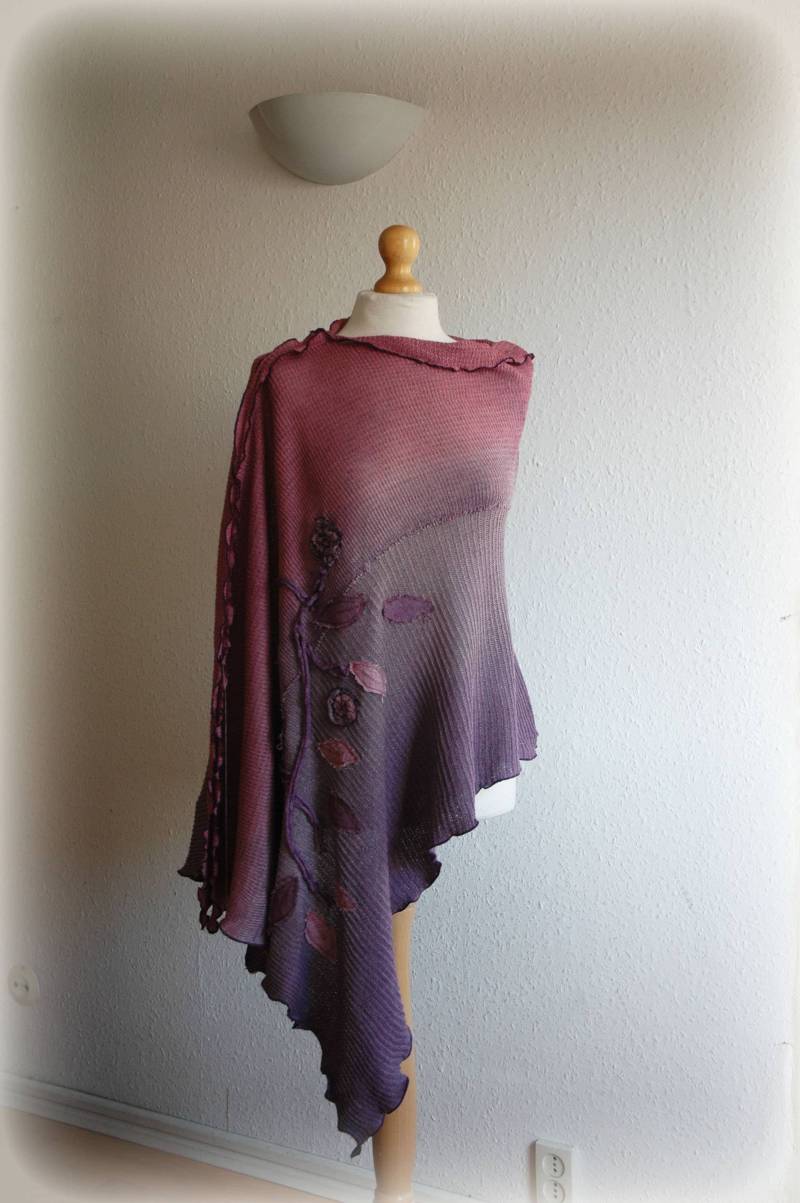 Handgefärbter Leinen Poncho Weinrot Violett Lila Wickelpullover von malowanelnem