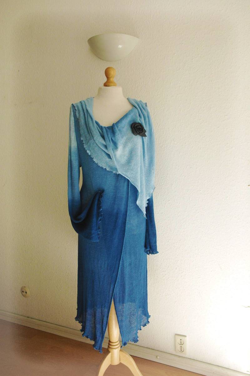 Handgefertigte Blaue Leinen Pullover Wrap Umweltfreundliche Strickjacke von malowanelnem