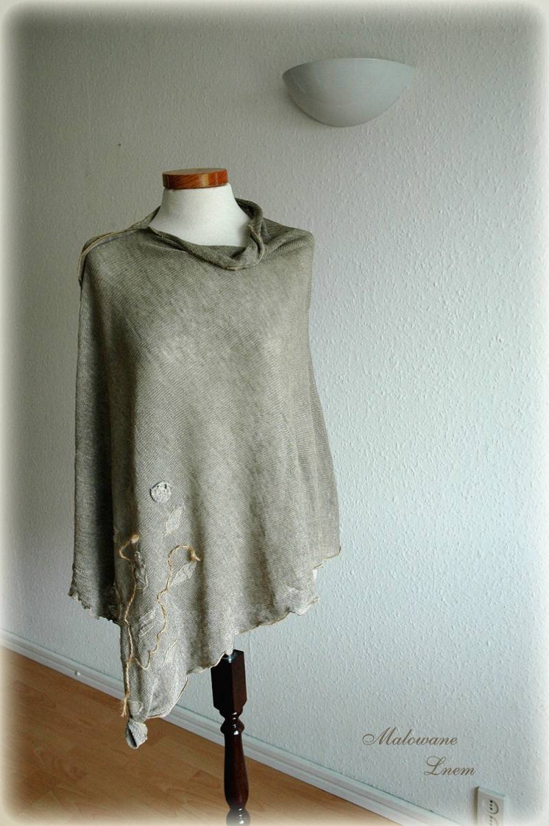 Leinen Gestrickte Zarte Graue Poncho Mit Appliqes Eco Freundlich Kleidung Natürlich von malowanelnem