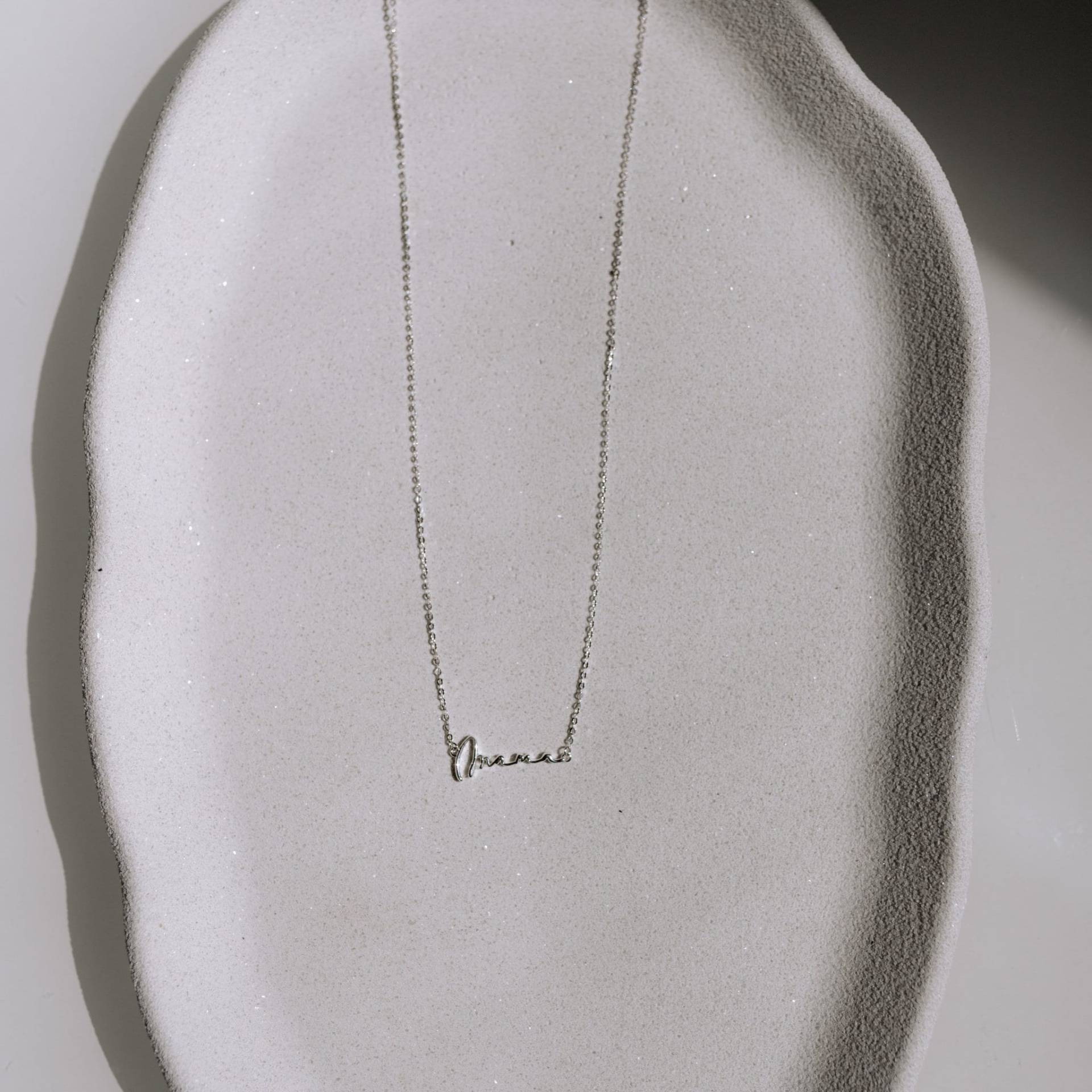 Mama Kette in 18K Vergoldet Und 925 Silber Geschenk Eleganter Schriftzug Muttertag von mamacollectionDE