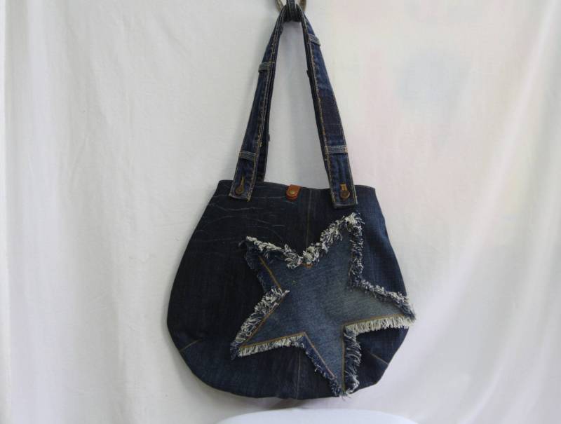 Abgerundete Tasche Mit Aufgetragenen Stern Abgerundete Tasche Mit Aufgetragenen Stern von mamlolobricole