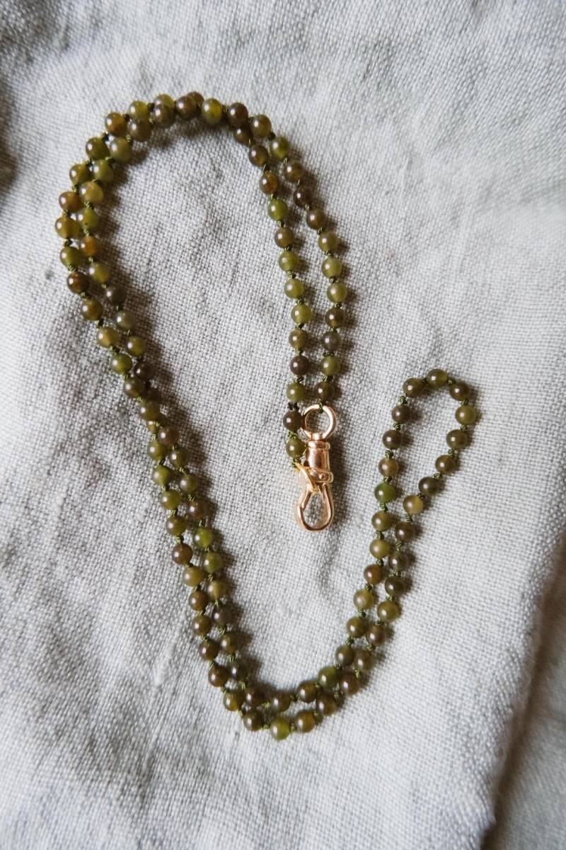 Solide 14K Gold Nephrit Jade Perlen Halskette Mit Albert Drehverschluss von mammothandminnow