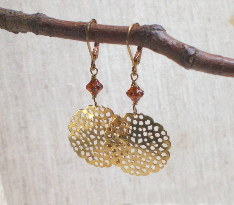 Große Messing Ohrringe Goldfarben, Ohrhänger Filigran Vintage | O992 Große Messing Ohrringe Goldfarben, Ohrhänger Filigran Vintage | O992 von manameadesign