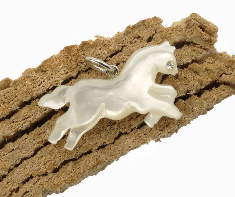 Perlmutt Anhänger Pferd - Mother Of Pearl Pendant Horse von manihikishop