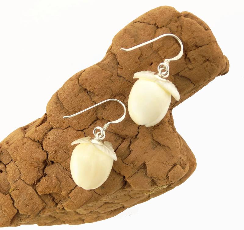 Perlmutt Ohrhänger Apfelform - Mother Of Pearl Earrings Apple Shape von manihikishop