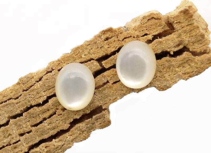 Perlmutt Ohrstecker Oval - Mother Of Pearl Stud Earrings von manihikishop