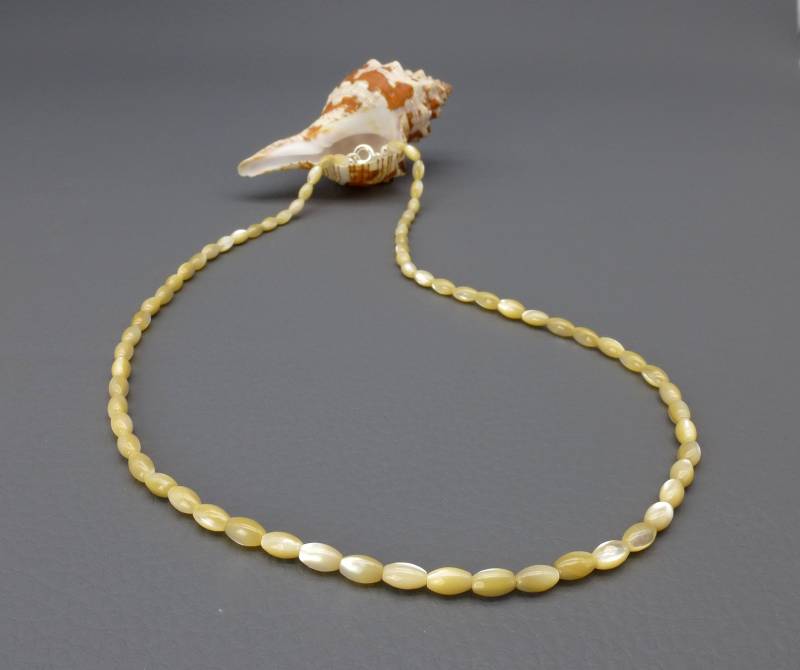 Perlmuttkette 45cm - Mother Of Pearl Necklace 17, 7 Inches von manihikishop