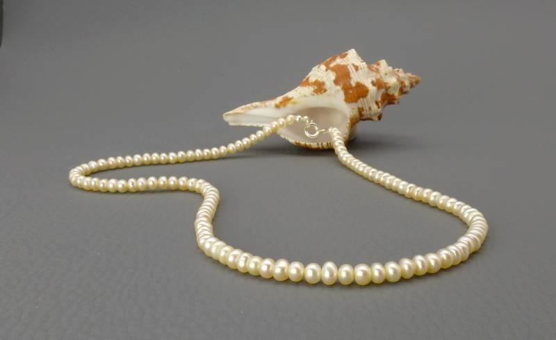 Süßwasser Perlenkette 44, 5cm - Freshwater Pearl Necklace 17, 5 Inches von manihikishop