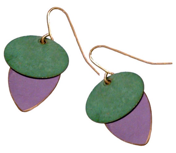 Messing Patina Ohrringe in Senf Und Lila von mannmadedesigns