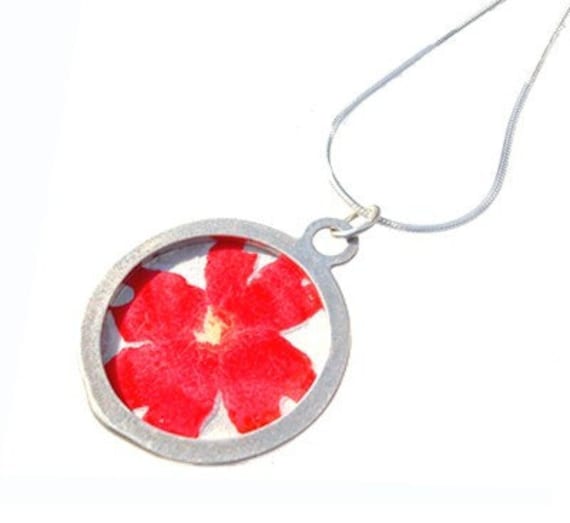 Rote Verbena/sterling Silber Anhänger von mannmadedesigns