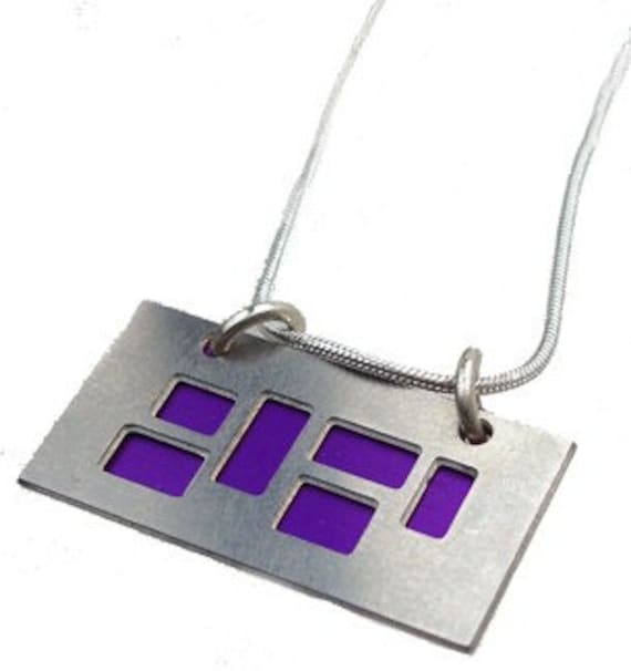 Silber-Anhänger Mit Lila Und Jet Ausschnitte Silber-Anhänger Mit Lila Und Jet Ausschnitte von mannmadedesigns