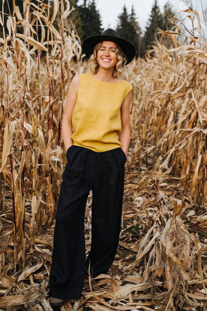 Astra Top - Damen Leinen Gelbes Classic Bluse Ärmelloses Kleidung Für Frauen von mantaikotai