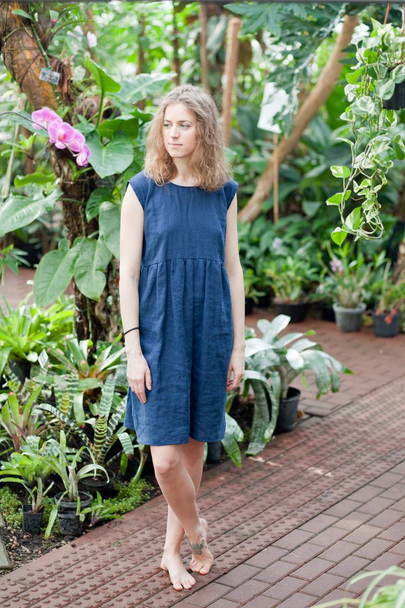 Bogota Kleid - Marine Blaue Leinen Boho Sommerkleid Kurzes Strandkleid Lose Fit Übergroße von mantaikotai