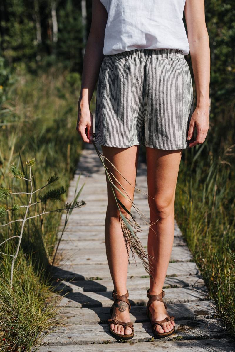 Cape Town Shorts, Leinen High Waisted Kleidung, Gestreifte Sommer Strand Frauen Shorts von mantaikotai