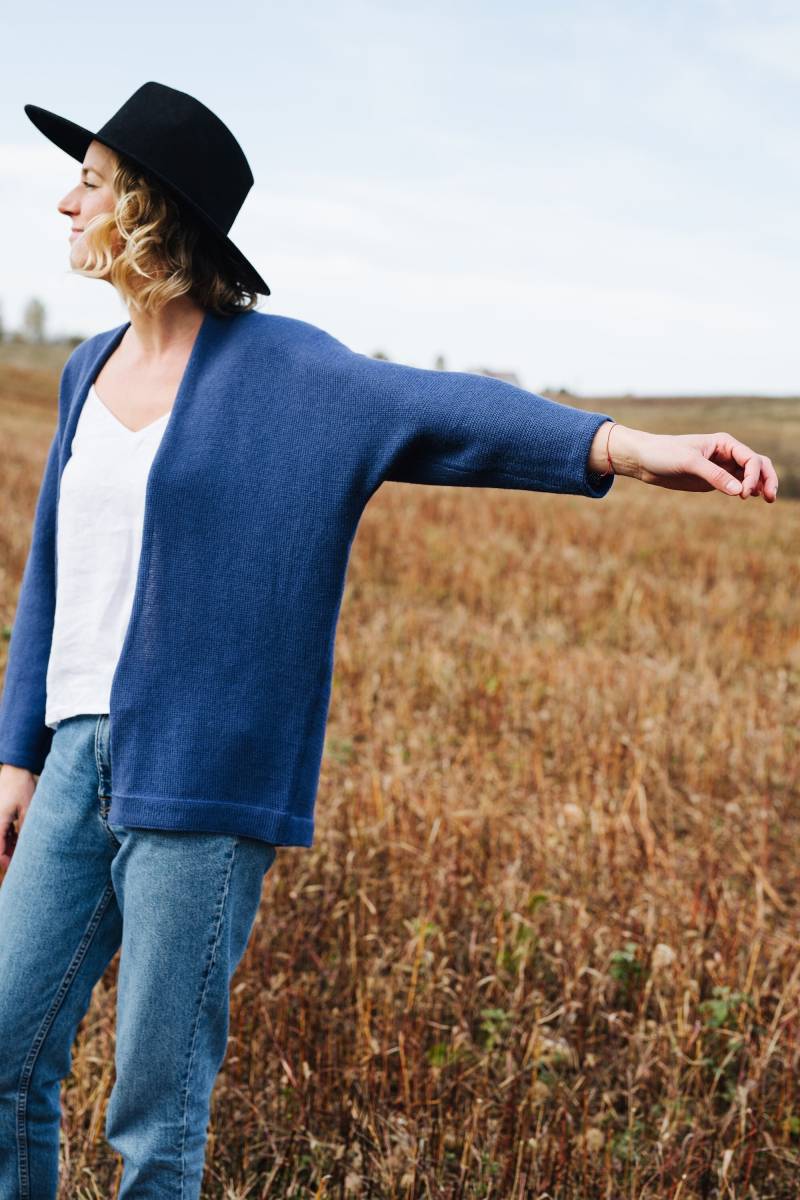 Fluss Strickjacke, Alpaka Wolle Frauen Blaue Winter Pullover, Boho Handgestrickte Pullover von mantaikotai