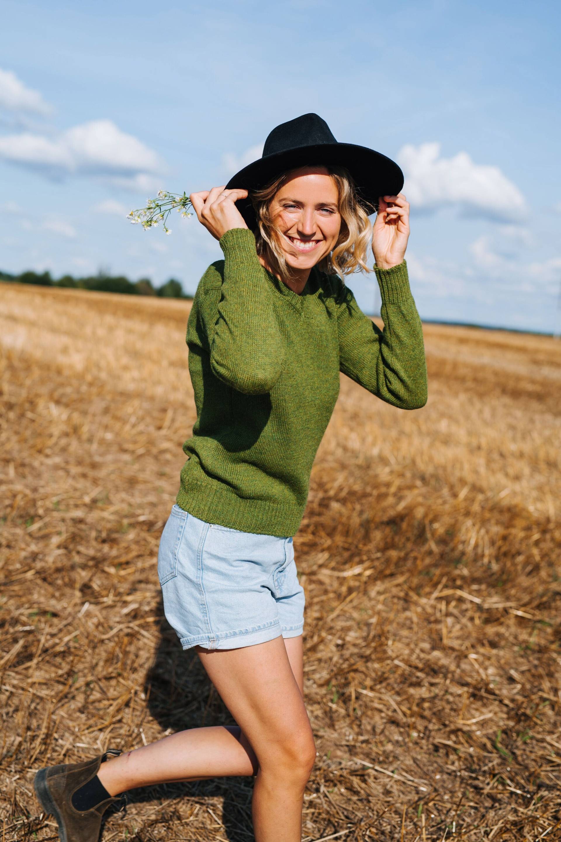 Jasmin Pullover - V Ausschnitt Alpaka Wolle Winter Grüner Minimalist Boho von mantaikotai