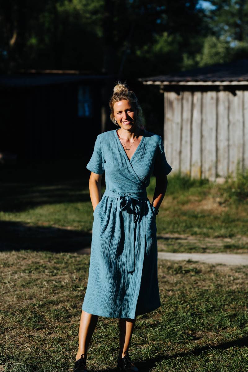 Laru Kleid, Musselin Wickelkleid, Blaues Double Gauze Frauen Sommer Baumwollkleid, Midi Mutterschaft Kleid von mantaikotai