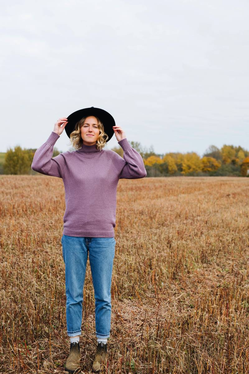 Lea Pullover - Damen Wollpullover Rollkragenpullover Lavendelpullover Lila Alpaka Wolle Oversized von mantaikotai