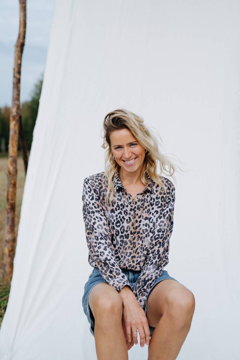 London Shirt, Animal Print Bluse, Tiger Frauen Loose Fit Übergroße Sommer Strand Urlaubs Top von mantaikotai