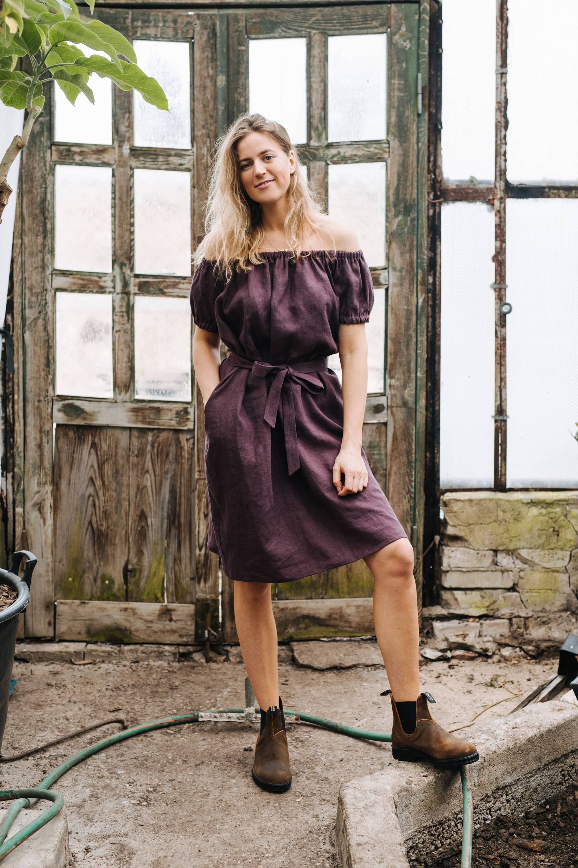 Mohnkleid, Off Shoulder Leinenkleid - Sommerleinenkleid Lila Damen Rüschenleinenkleid Urlaubskleid von mantaikotai