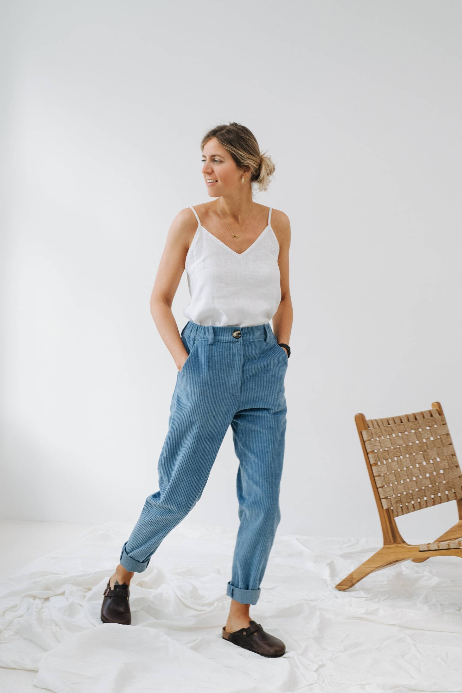 Sophia Hose - Cord Blaue Lockere Passform Frauen Baumwollhose Winterhose Übergroße Frauenhose von mantaikotai