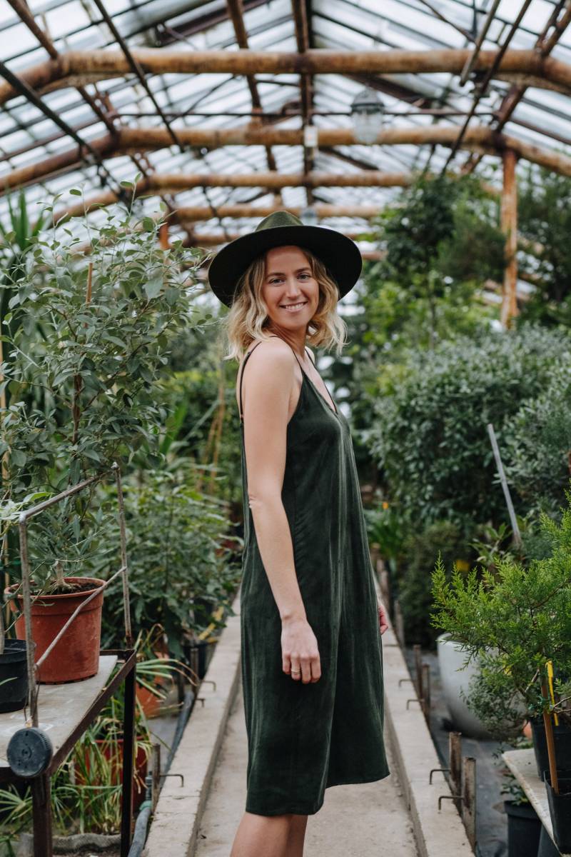 Ursa Kleid - Cupro Vegan Slip Damen Grünes Sommerkleid Brautjungfern Strand Damenkleid Ärmelloses von mantaikotai