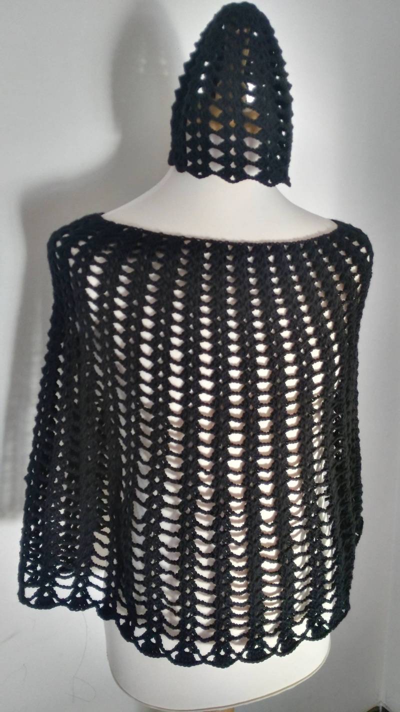Poncho Häkelmode Poncho Häkelmode von manuelacrea