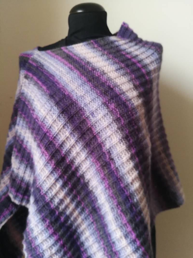 Wollmania-Poncho von manuelacrea