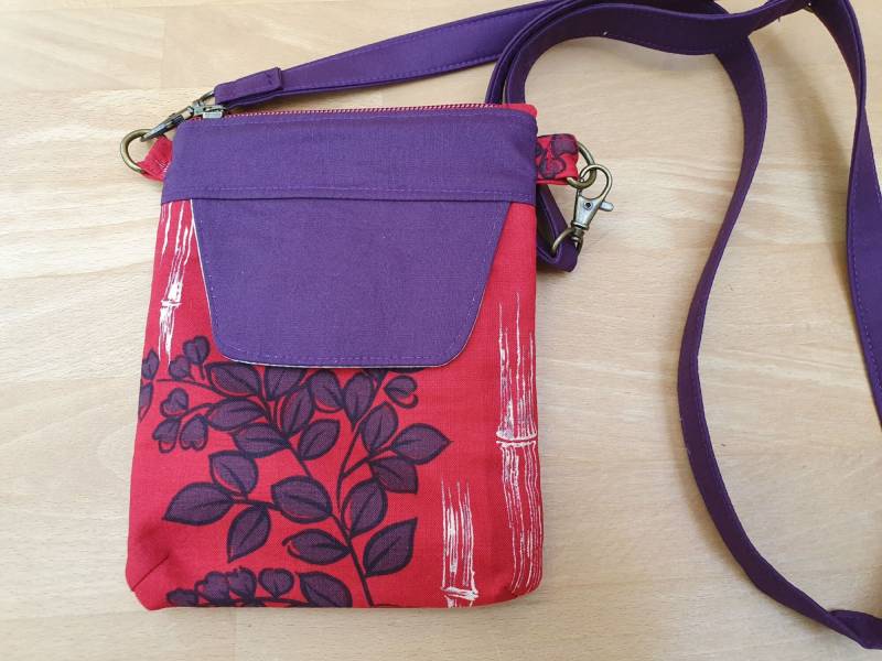Handy-Tasche Aus Stoff, Rot Lila Handy-Tasche Aus Stoff, Rot Lila von manufaktursula