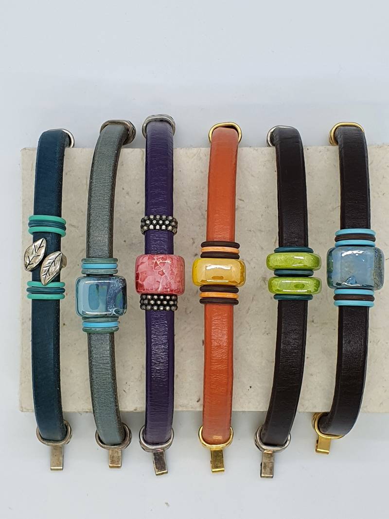 Lederarmband Regaliz Mit Schmuckperle Oder Schieber Lederarmband Regaliz Mit Schmuckperle Oder Schieber von manufaktursula