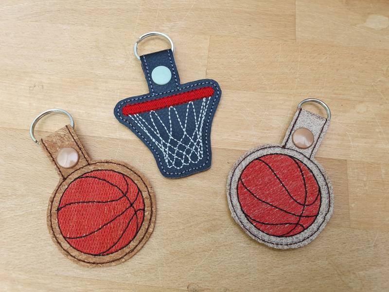 Schlüsselanhänger, Bestickt Mit Basketballmotiv Schlüsselanhänger, Bestickt Mit Basketballmotiv von manufaktursula