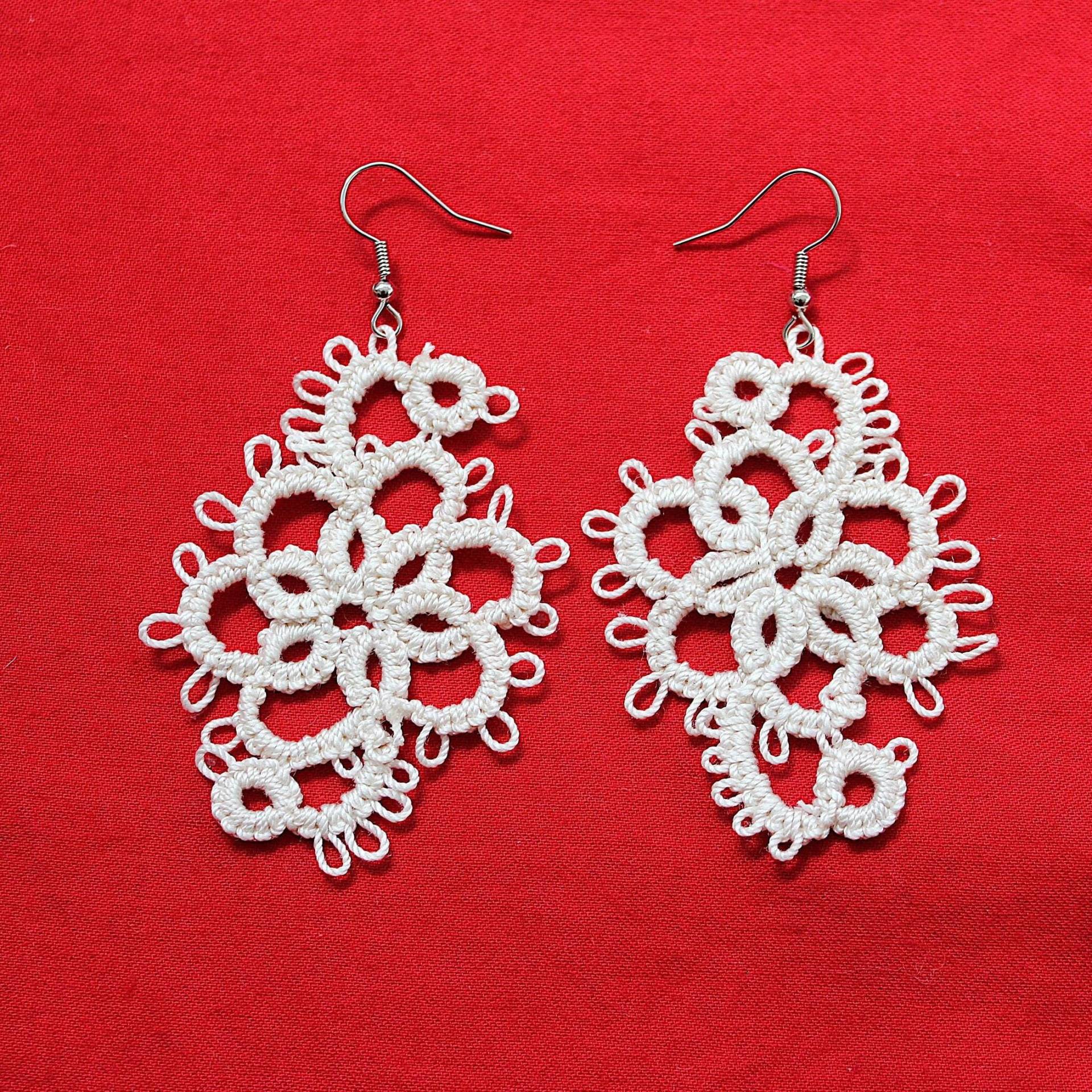 Gehäkelte Ohrringe Cremefarben Aus Baumwolle Spitze Schiffchenarbeit Häkelschmuck Boho Gehäkelt Lange Hängeohrringe Geschenk Für Frauen Gehäkelte Ohrringe Cremefarben Aus Baumwolle Spitze Schiffchenarbeit Häkelschmuck Boho Gehäkelt Lange Hängeohrringe Geschenk Für Frauen von maraeilis