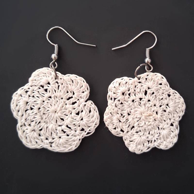 Weiße Gehäkelte Ohrringe Baumwolle Blume Ohrhänger Hängeohrringe Handarbeit von maraeilis