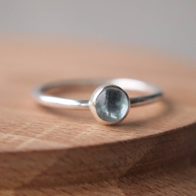 Aquamarin Sterling Silber Ring Stapelring März Geburtsstein von maramjewellery