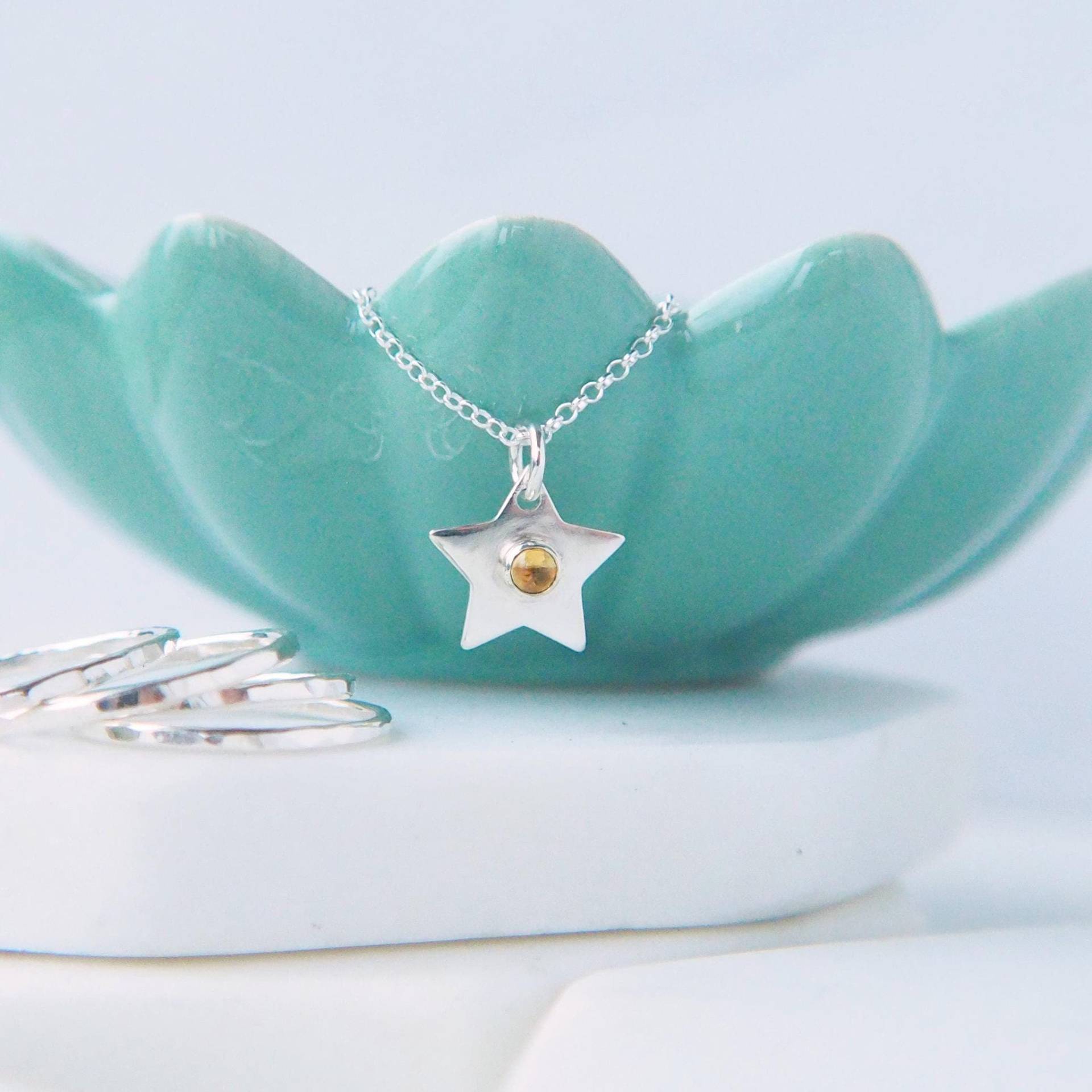 November Geburtsstein Silber Charm Halskette - Gelber Edelstein Mit Stern Anhänger von maramjewellery