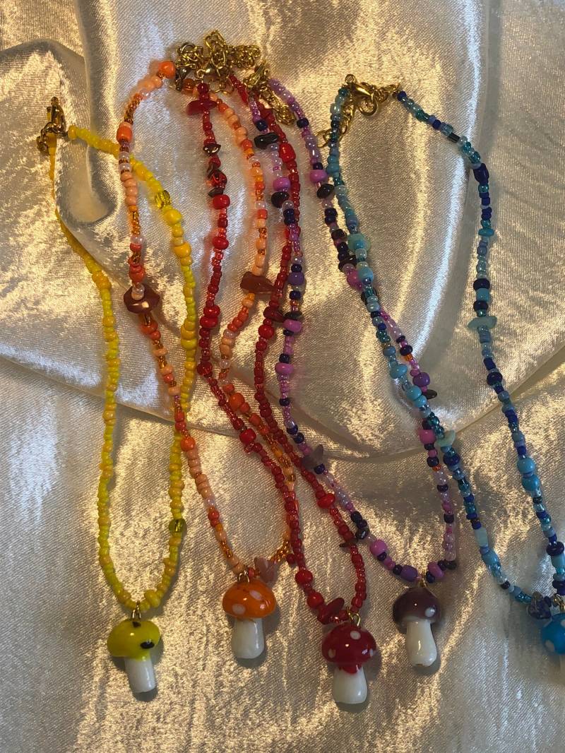 Molly // Pilzperlenkette von marasaesthetic