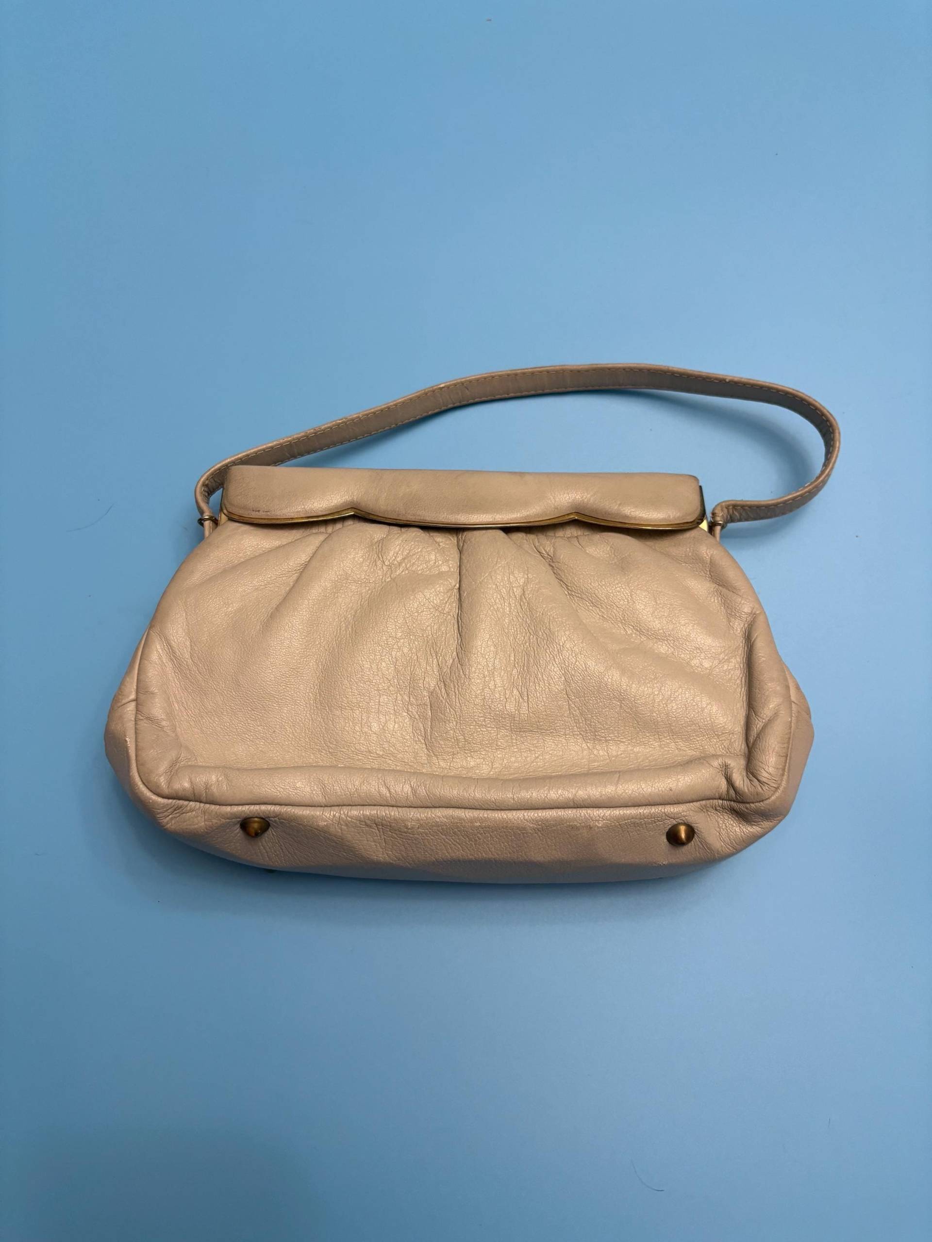 Vintage Beige Etra Leder Top Griff Handtasche von margueriteslove