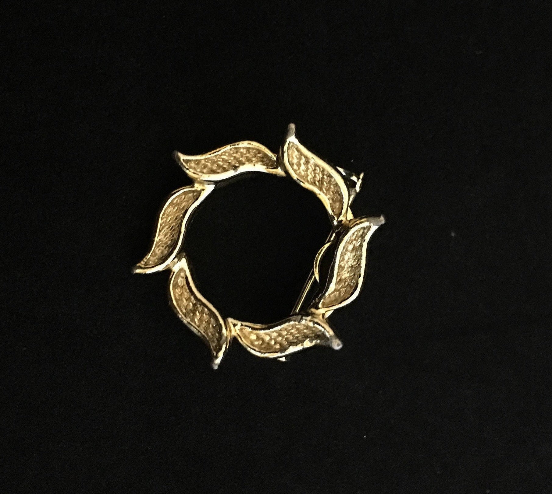 Vintage Gold Gerry Kreisbrosche von margueriteslove