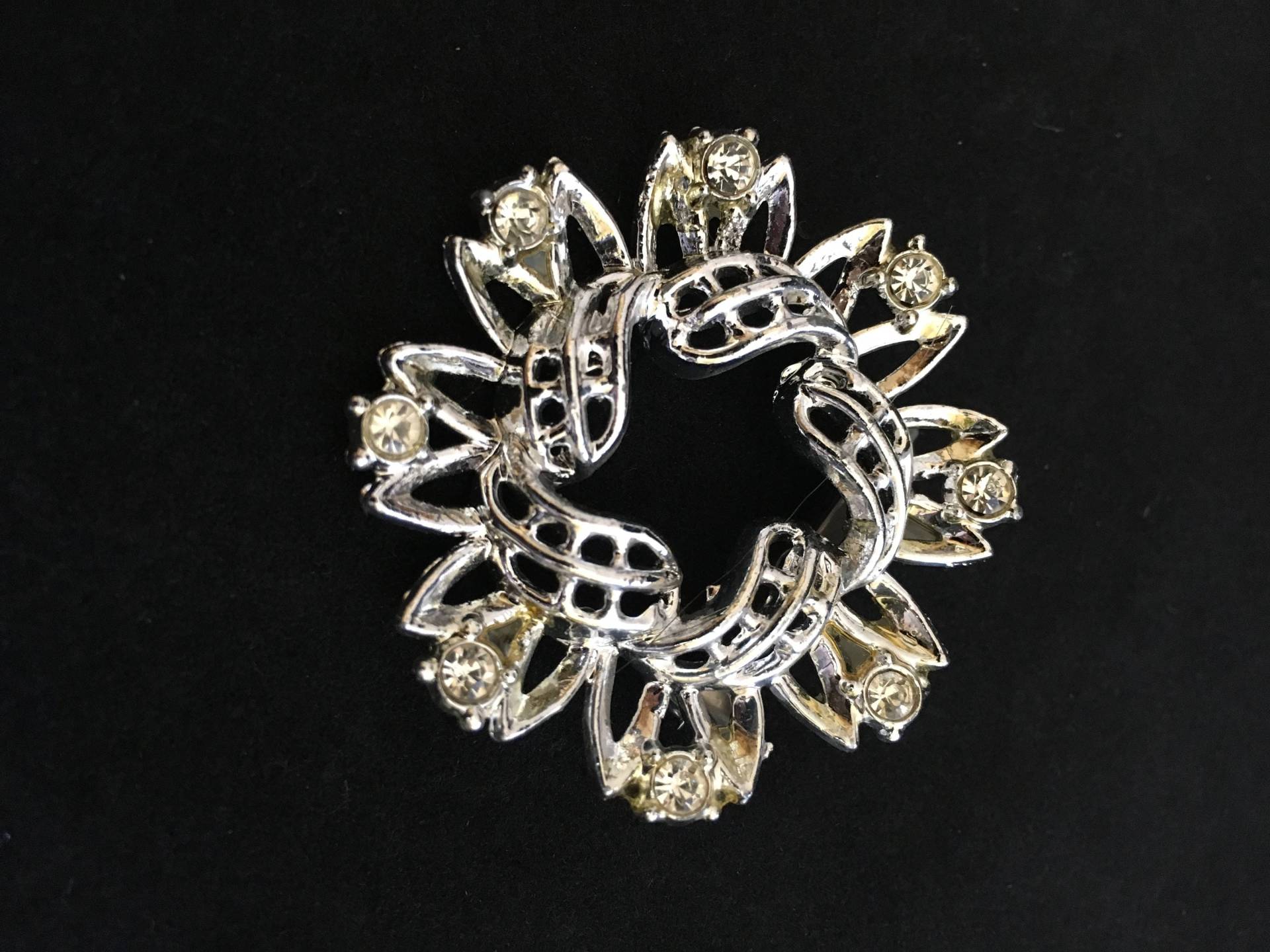 Vintage Kreis-Brosche Mit Strass von margueriteslove