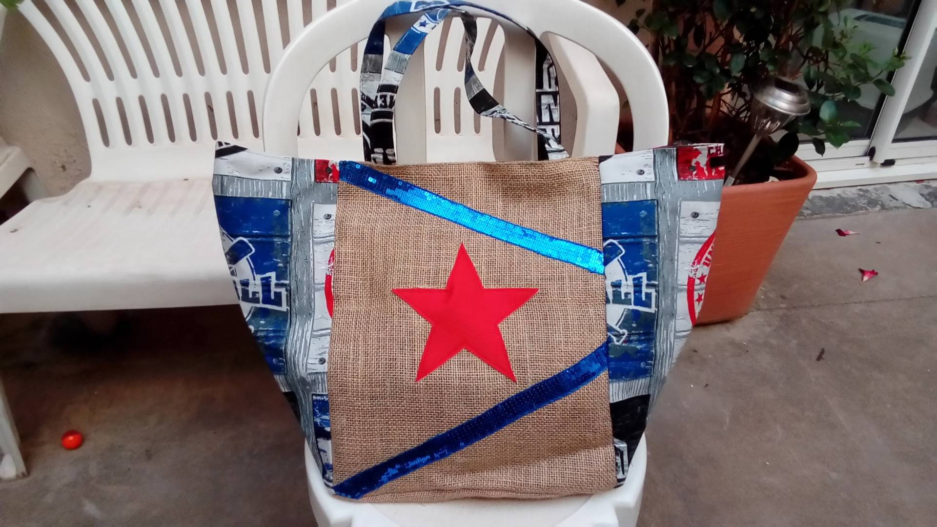 Beuteltasche Sackleinen Und Bedruckter Stoff Beuteltasche Sackleinen Und Bedruckter Stoff von marie1creation