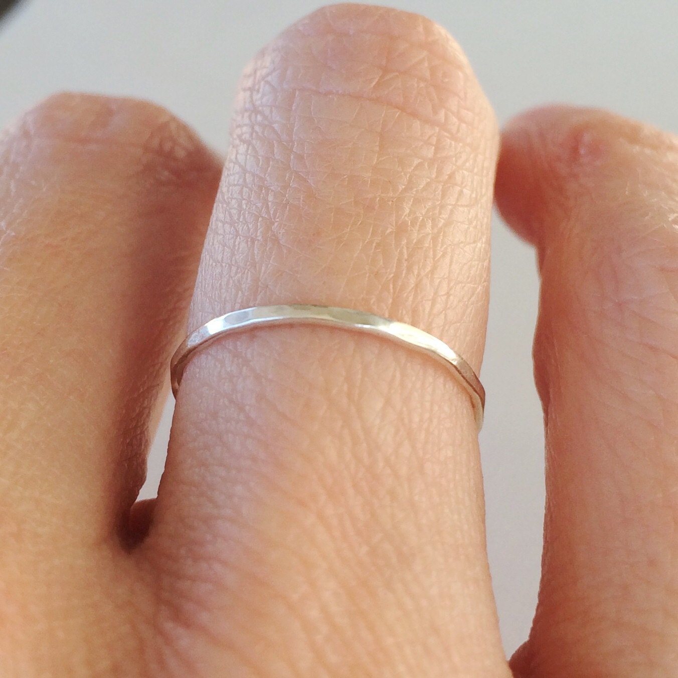 Silberring ~ Gehämmerter Sterlingsilberring Schlichtes, Dünnes Alltagsring von marigoldmary