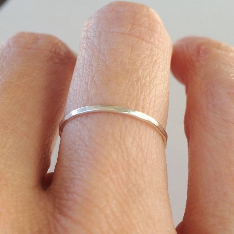 Silberring ~ Gehämmerter Sterlingsilberring Schlichtes, Dünnes Alltagsring Silberring ~ Gehämmerter Sterlingsilberring Schlichtes, Dünnes Alltagsring von marigoldmary