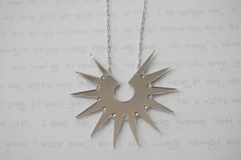 Lange Liberty Halskette in Silver Spiegel von marikaking