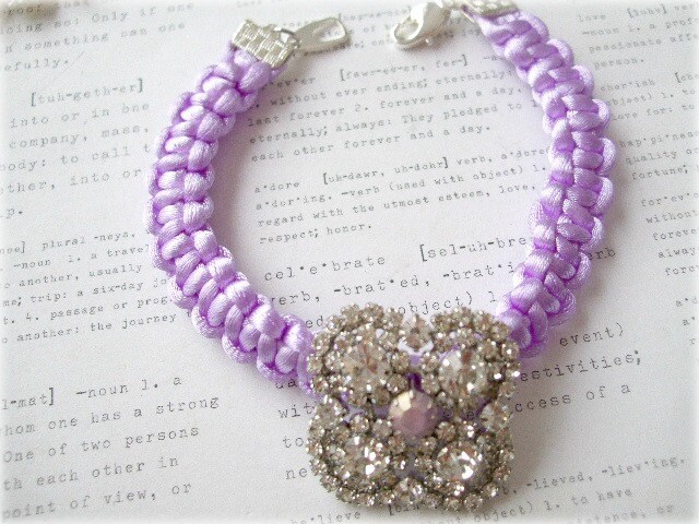 Sale Lila Lavendel Armband Mit Diamanten von marikaking