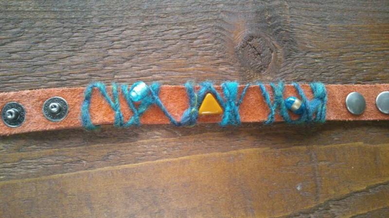 Lederarmband Mit Wolle Lederarmband Mit Wolle von marithagen