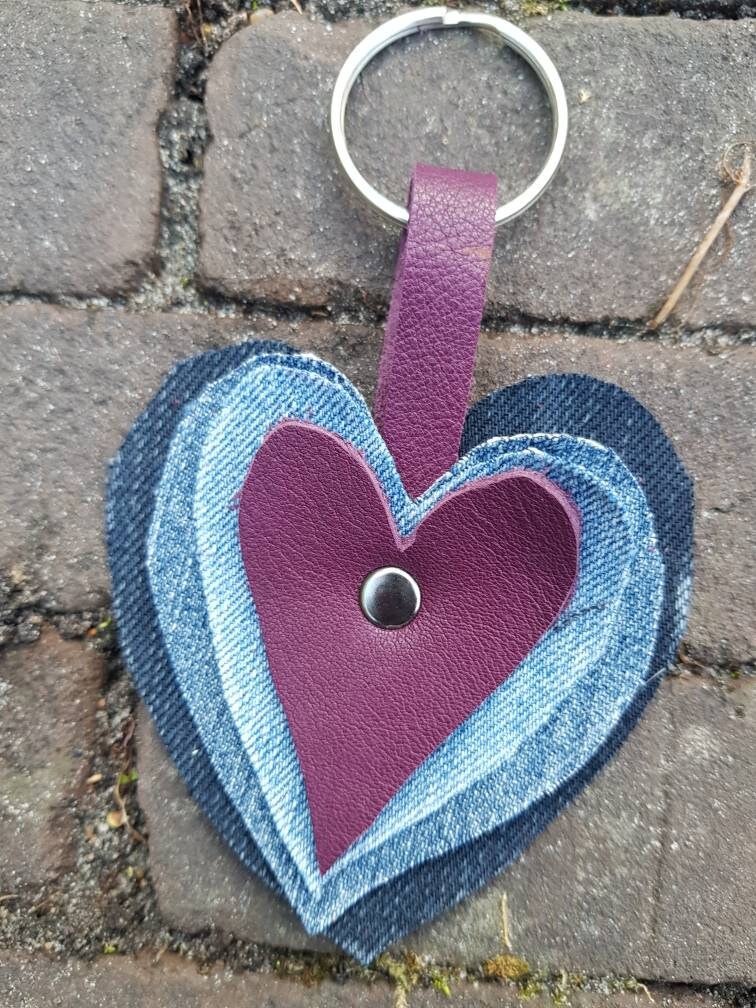Schlüsselanhänger Jeans Und Leder Lila Schlüsselanhänger Jeans Und Leder Lila von marithagen
