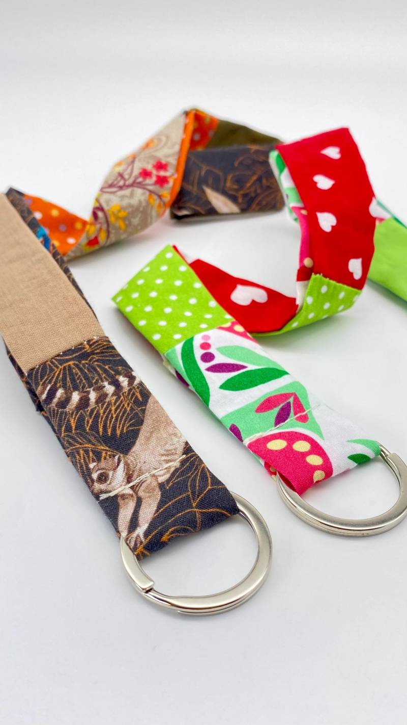 Zwei Schlüsselbänder Aus Baumwolle Unikate von marjurymoreno